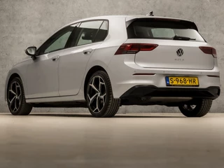 Volkswagen Golf (APPLE CARPLAY, VIRTUAL COCKPIT, GROOT NAVI, KEYLESS, SFEERVERLICHTING, SPORTSTOELEN, STOELVERWARMING, LED KOPLAMPEN, LANE ASSIST, NIEUWSTAAT) - afbeelding nr 3