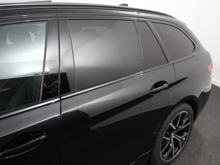 BMW 5 Serie BMW 5-serie Touring 530e M Sport PHEV AUTOMAAT 292PK Climate control Adaptieve cruise control Keyless Parkeersensoren Achteruitrijcamera Panoramadak LED Verwarmde voorstoelen Trekhaak Apple Carplay/ Android Auto - afbeelding nr 33