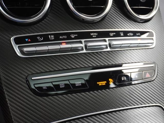 Mercedes-Benz GLC Mercedes-Benz GLC 300e AMG // Panoramadak // Burmester // 360 Camera // Keyless // Carbon // Sfeerverlichting // Carplay - afbeelding nr 39
