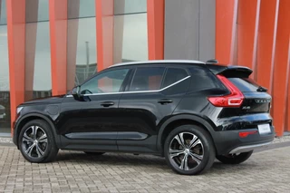 Volvo XC40 Volvo XC40 T4 Recharge Inscription | Parkeercamera | BLIS | Leder | Stoelverwarming | Memory Stoelen | Keyless - afbeelding nr 3