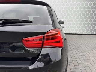 BMW 1 Serie BMW 1-serie M135i Executive RWD Schuifdak Xenon Leer Carplay - afbeelding nr 36