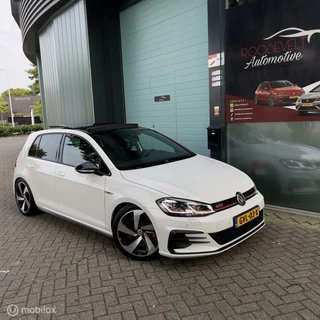 Volkswagen Golf Volkswagen Golf 2.0 TSI GTI Performance BOMVOL / Pano / ACC - afbeelding nr 21