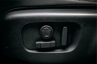 Land Rover Range Rover Velar Land Rover Range Rover Velar 2.0 P400e S | Pano | Stoelverwarming | Achteruitrijcamera | Stuurverwarming | - afbeelding nr 9