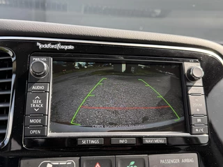 Mitsubishi Outlander Mitsubishi Outlander 2.0 PHEV Business Edition Navi,Trekhaak,Camera,Schuifdak,Leder,Stoelverwarming,Clima,Cruise,Pdc V+A,Lmv,Nieuwe Apk bij Aflevering - afbeelding nr 12