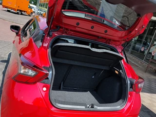 Nissan Micra Nissan Micra 1.0 IG-T 101pk N-Sport | 1ste Eigenaar | Navi | Apple Carplay+Android Auto | Clima | Cruise | Keyless Entry | Pdc+Camera | Licht+Regensensor | Mistlampen | Privacy Glass | 17''lm - afbeelding nr 30