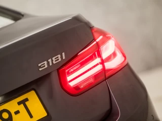 BMW 3 Serie Automaat (NAVIGATIE, DEALER ONDERHOUDEN, CLIMATE, LEDEREN SPORTSTOELEN, PARKEERSENSOREN, CRUISE, NIEUWE APK, NIEUWSTAAT) - afbeelding nr 27