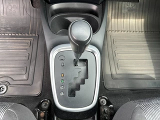 Toyota Yaris Toyota Yaris 1.5 Hybrid Aut. Now Clima stoelverwarming - afbeelding nr 17