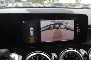 Mercedes-Benz GLB Mercedes-Benz GLB 200 Premium Plus 7p. / Panoramadak / Camera / 20'' / Sfeerverlichting / Navigatie / Dodehoek / DAB / Stoelverwarming / Cruise Control - afbeelding nr 27