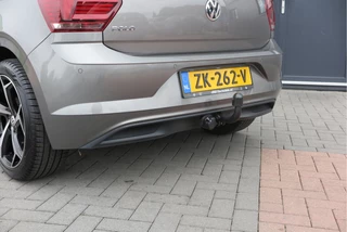 Volkswagen Polo Volkswagen Polo 1.0 TSI 95 PK Comfortline , Trekhaak , Stoelverwarming , Navigatie , Parkeersensoren , Climate control , 17