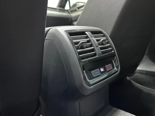Volkswagen Passat Volkswagen Passat Variant 1.4 TSI ACT Highline Business R - afbeelding nr 12