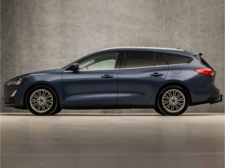 Ford Focus Automaat (PANORAMADAK, APPLE CARPLAY, GROOT NAVI, STUUR/STOELVERWARMING, GETINT GLAS, ADAPTIVE CRUISE, TREKHAAK, PARKEER ASSISTENT, NIEUWE APK, NIEUWSTAAT) - afbeelding nr 2