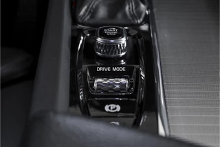 Volvo S60 Volvo S60 2.0 T5 250 PK Intro Edition - Automaat | Dig. Cockpit | Adapt. Cruise | Leder | Elek. bestuurderstoel met geheugen | Stoelverw. | PDC | Camera | NAV + App. Connect | ECC | DAB | Elek. Trekhaak | LM 19