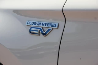 Mitsubishi Outlander Mitsubishi Outlander 2.4 PHEV Intense | Keyless entry | Stoelverwarming | - afbeelding nr 26
