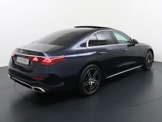 Mercedes-Benz E-Klasse Mercedes-Benz E-Klasse 300e AMG // Burmester 4D // Panoramadak // Headup // Distronic // Leder // Memory // 360 Camera // Stoelventilatie // Keyless - afbeelding nr 38