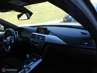 BMW 3 Serie BMW 3-serie Touring 320d M Sport Edition - afbeelding nr 27