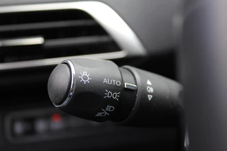 Peugeot 3008 Peugeot 3008 1.6 HYbrid 225 Allure | Navigatie | Led | Bluetooth | Camera | All-Season - afbeelding nr 32