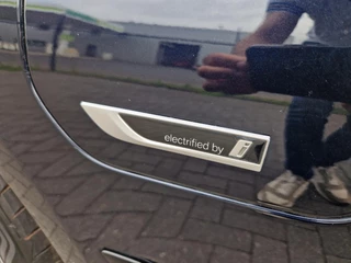 BMW 5 Serie BMW 5-serie Touring 530e /Laser /Pano /HUD /Garantie - afbeelding nr 11