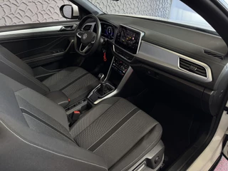 Volkswagen T-Roc Volkswagen T-Roc Cabrio TSI VIR.COCKPIT CARPLAY NAVI IQ.LED STOEL/STUUR.VERW DAB ADAP.CRUISE 05/2024 