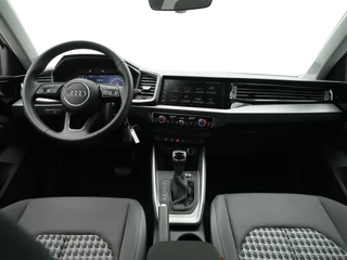 Audi A1 Sportback Audi A1 Sportback 25 TFSI 95 pk s-tronic S line edition Stoelverwarming, Optiek zwart, Navi via app 52 - afbeelding nr 16