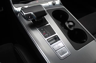 Audi A6 Audi A6 Avant 55 TFSI e quattro Competition / Trekhaak / Panoramadak / 360Camera / Head-up / Softclose / Stuurverwarming / Apple CarPlay / DAB / ACC / Stoelverwarming V+A - afbeelding nr 27