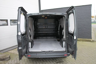 Opel Vivaro - Airco - Navi - Cruise - €10.499,- Excl. - afbeelding nr 8