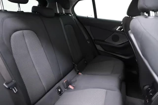 BMW 1 Serie BMW 1-serie 118i Sport Black Edition Navi Cruise CarPlay NAP - afbeelding nr 21