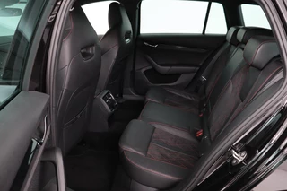 Škoda Octavia Skoda Octavia 1.4 TSI RS iV PHEV | Head-Up |  Stoel & stuurverwarming | Adaptive cruise | Standkachel | Matrix LED | Massage | Alcantara | Camera | Carplay | Memory | Canton Sound | Virtual Cockpit | Side Assist - afbeelding nr 9