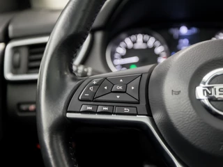 Nissan QASHQAI (PANORAMADAK, NAVIGATIE, CLIMATE, 360 CAMERA, KEYLESS, SPORTSTOELEN, GETINT GLAS, XENON, CRUISE, NIEUWE APK, NIEUWSTAAT) - afbeelding nr 20