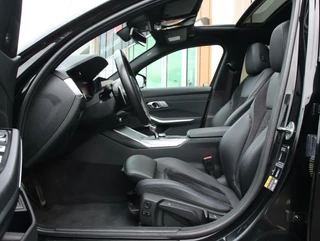BMW 3 Serie BMW 3-serie 330e High Executive M-sport | Schuif/ kanteldak - afbeelding nr 4