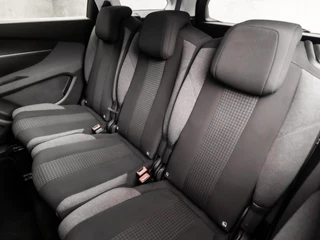 Peugeot 5008 (APPLE CARPLAY, GROOT NAVI, 360 CAMERA, PARKEERSENSOREN, TREKHAAK, SPORTSTOELEN, GETINT GLAS, CRUISE, NIEUWSTAAT) - afbeelding nr 14