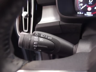 Volvo XC40 AUTOMAAT / TREKHAAK / FULL LED / STOELVERW / CARPLAY / CAMERA / NAVI / CLIMA / NL-AUTO - afbeelding nr 30
