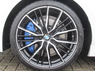 BMW 1 Serie BMW 1 Serie M135i xDrive Executive Edition 306 PK, Full LED / Carplay / PDC / Stoelverwarming / 19' M dubbelspaak velgen - afbeelding nr 30