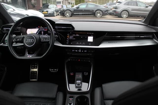 Audi S3 Audi S3 Limousine 2.0 TFSI quattro Edition One / Panoramadak / Camera / RS Seats / B&O / 19'' / Matrix LED / Navigatie / Dodehoek / ACC / Stoelverwarming / DAB - afbeelding nr 2