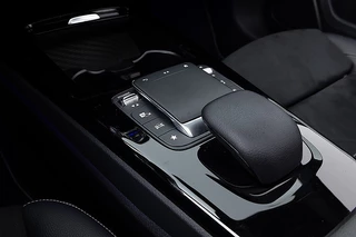 Mercedes-Benz A-Klasse Mercedes-Benz A-Klasse 250 e AMG Plug-In Hybride Night Ed. | PANORAMADAK | NAVI | Full LED - afbeelding nr 9