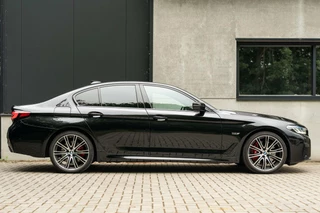 BMW 5 Serie BMW 5-serie 545e xDrive M Sport Pro B&W Pano 360c 20'' Nappa - afbeelding nr 9