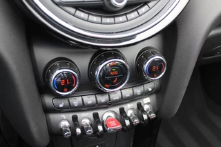 MINI Cooper Cabrio MINI Cooper Cabrio Mini 2.0 John Works Chili / Full options / Camera / JCW Package / Head-up display / DAB / Harman Kardon - afbeelding nr 22