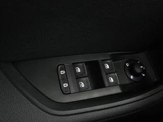 Škoda Superb Skoda Superb 1.4 TSI iV Laurin & Klement | Panoramadak |  Leder | Adaptive cruise | Canton Sound | Stoelverwarming | Standkachel | Carplay | Camera | Full LED | Memory - afbeelding nr 39