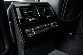 Volkswagen Touareg Volkswagen Touareg R 3.0 TSi eHybrid 4MOTION | Nieuw | Vol opties | Panodak | Dynaudio | Massage | Trekhaak | 22 inch | 5 jaar garantie | - afbeelding nr 35