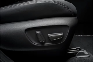 Toyota RAV4 Leder Camera Trekhaak 19