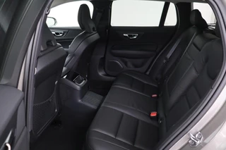 Volvo V60 Volvo V60 2.0 T6 Recharge AWD Business Pro | Panoramadak |  Head-Up | Leder | 360 camera | Stoel & stuurverwarming | Harman/Kardon | Keyless | Full LED | Carplay | Navigatie - afbeelding nr 6