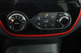 Renault Captur Renault Captur 1.2 TCe Xmod | 1e eigenaar | Automaat | Leder |  Stoelverwarming | Camera | Trekhaak | Navigatie | Keyless | Climate control - afbeelding nr 11