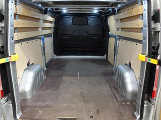 Ford Transit Custom Ford Transit Custom 131pk L2H1 Trend Trekhaak Camera Cruise control Airco Parkeersensoren 3-Zits Euro6 - afbeelding nr 12