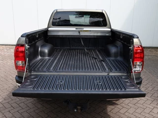 Toyota Hilux Toyota Hilux 2.8 D-4D XtraCab Professional Premium | Automaat | 3500 KG Trekg - afbeelding nr 27