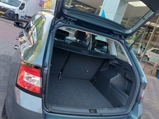 Škoda Fabia Škoda Fabia Combi 1.2 TSI 90pk Ambition Businessline | Origineel NL | Navi | Airco | Cruise | Bluetooth Carkit+Streaming | Pdc | Mistlampen | 15''lm - afbeelding nr 31