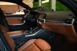 BMW 3 Serie BMW 3-serie Touring 320i High Executive Edition - Adaptive Cruise Control - Memory - Panoramadak - El. Trekhaak - Dashboard Leder - afbeelding nr 35