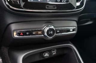 Volvo XC40 Volvo XC40 2.0 T4 R-Design Pano / Camera / ACC - afbeelding nr 17