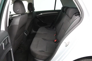 Volkswagen Golf Volkswagen Golf 1.0 TSI Comfortline Automaat (NAVIGATIE, CARPLAY, STUURBEDIENING, PARKEERSENSOREN, CLIMA) - afbeelding nr 23