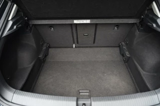 Volkswagen T-Roc Volkswagen T-Roc 1.0 TSI Style Business Navi Clima CarPlay  ACC Getint glas 17-Inch Nl-Auto NAP! - afbeelding nr 21
