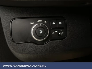 Mercedes-Benz Sprinter Mercedes-Benz Sprinter 316 CDI 164pk L3H2 Euro6 Airco | 360 graden Camera | Navigatie | Cruisecontrol | Chauffeursstoel Parkeersensoren, Stoelverwarming, Bijrijdersbank - afbeelding nr 17