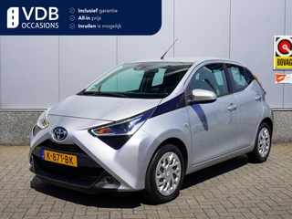 Toyota Aygo Toyota Aygo 1.0 VVT-i x-play Automaat | Navigatie | Cruise | NAP | Airco - afbeelding nr 1